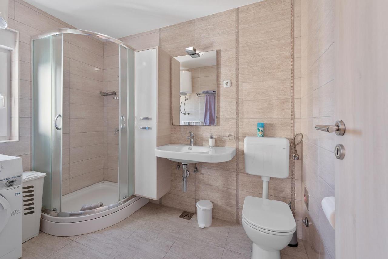 Apartments Joni Cikat マリ・ロシニュ エクステリア 写真