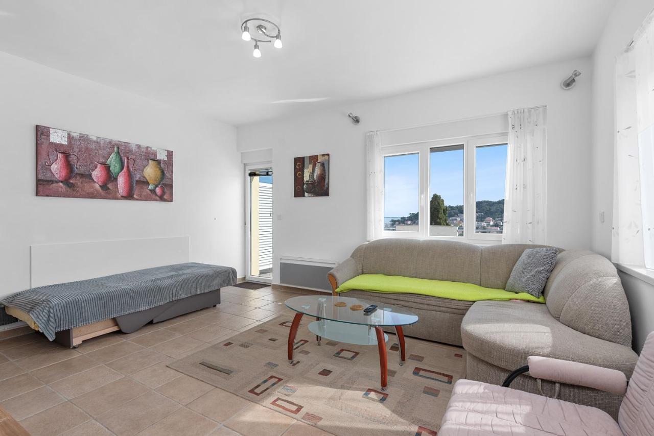 Apartments Joni Cikat マリ・ロシニュ エクステリア 写真