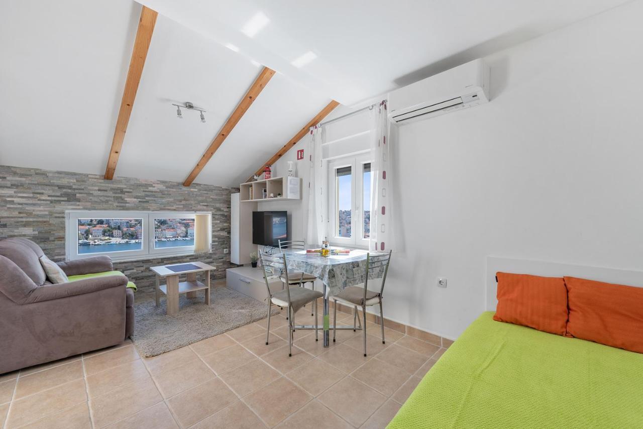 Apartments Joni Cikat マリ・ロシニュ エクステリア 写真